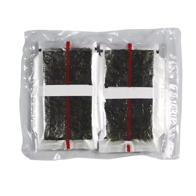 Triângulo Onigiri Nori com algas marinhas cozidas Triângulo Laver Alga em embalagens de plástico