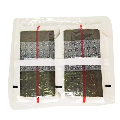 Triângulo Onigiri Nori com algas marinhas cozidas Triângulo Laver Alga em embalagens de plástico
