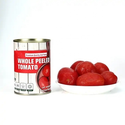 Deliciosos tomates enlatados com sabor doce, descascados a partir da matéria-prima mais fresca