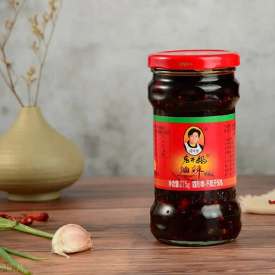Molho Laoganma CHILLI MELHADO com óleo vermelho de chili sabor de soja de frango fermentado
